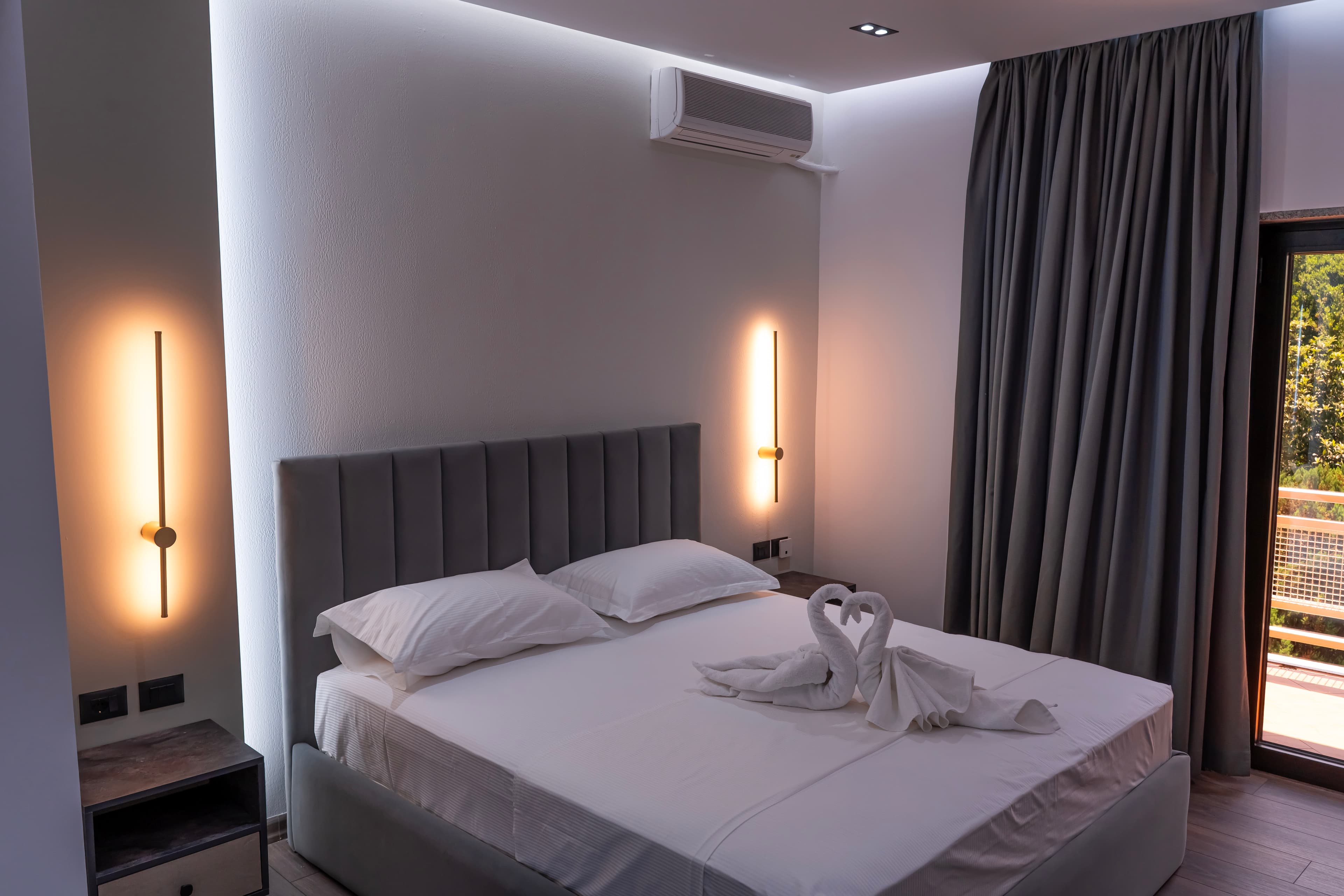 Deluxe Triple Room 2