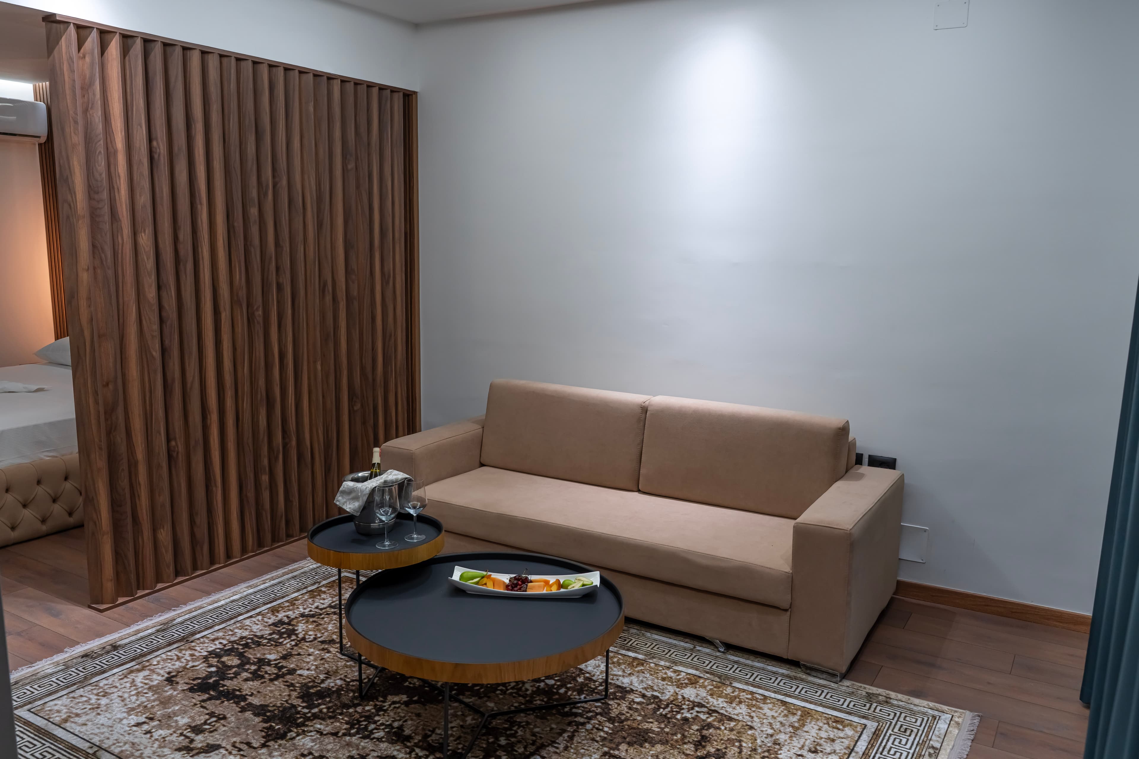 Deluxe Suite 2