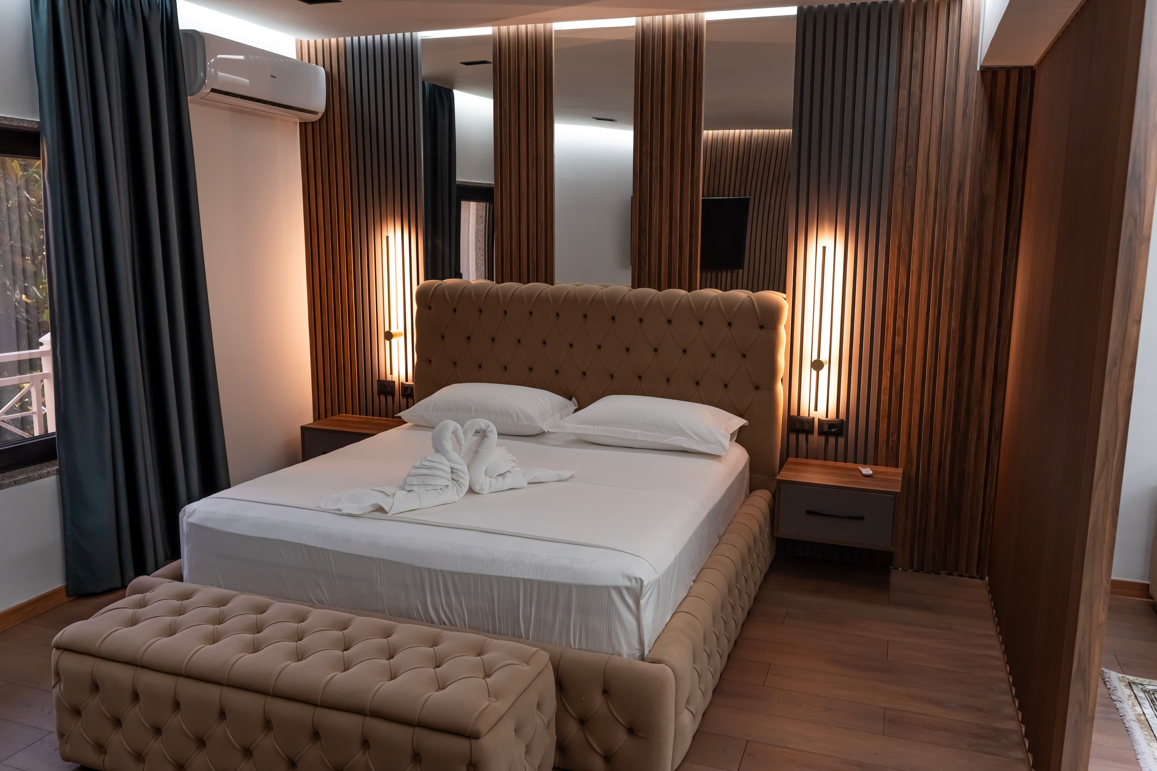 Deluxe Suite 3