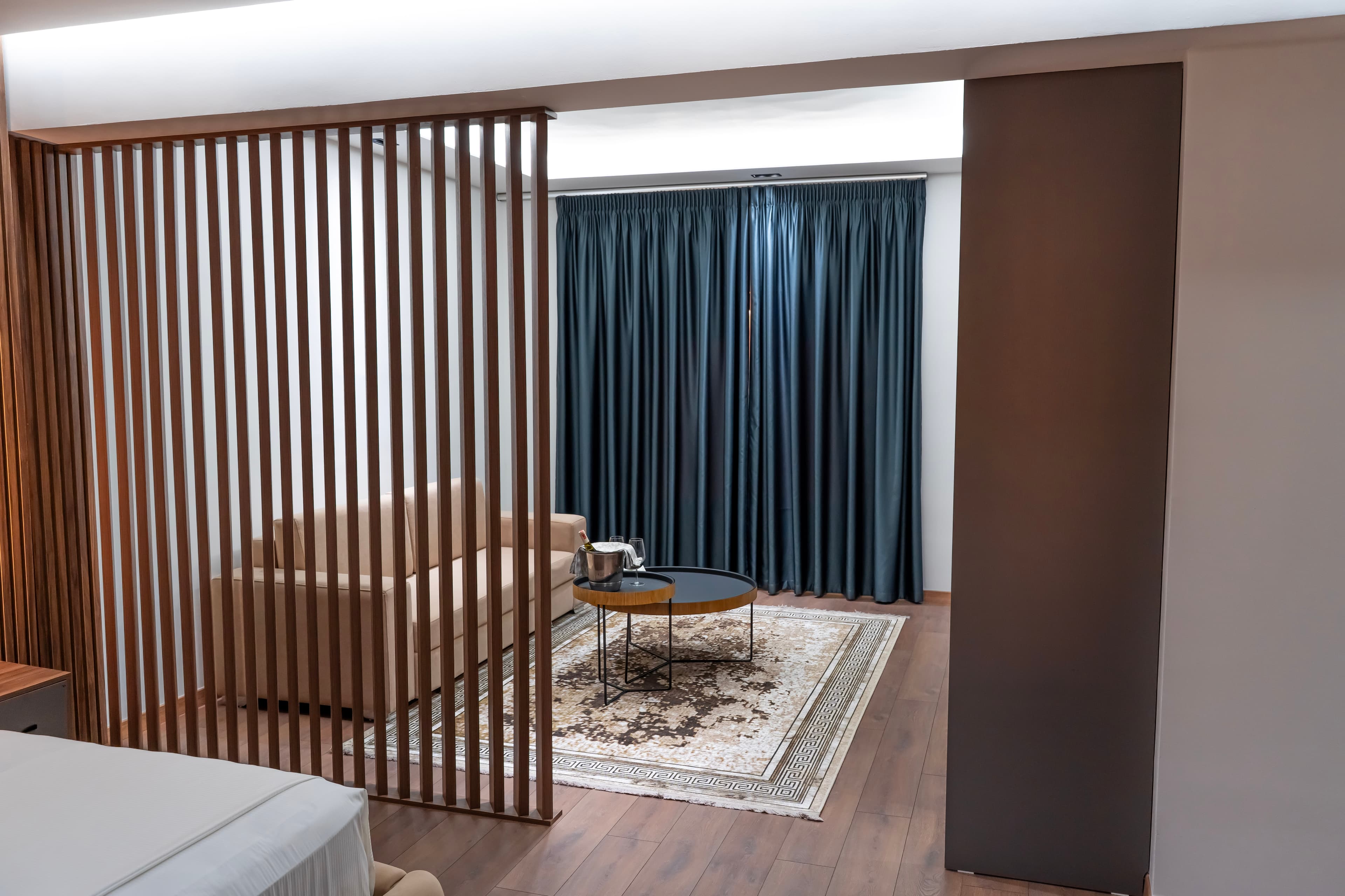 Deluxe Suite 4