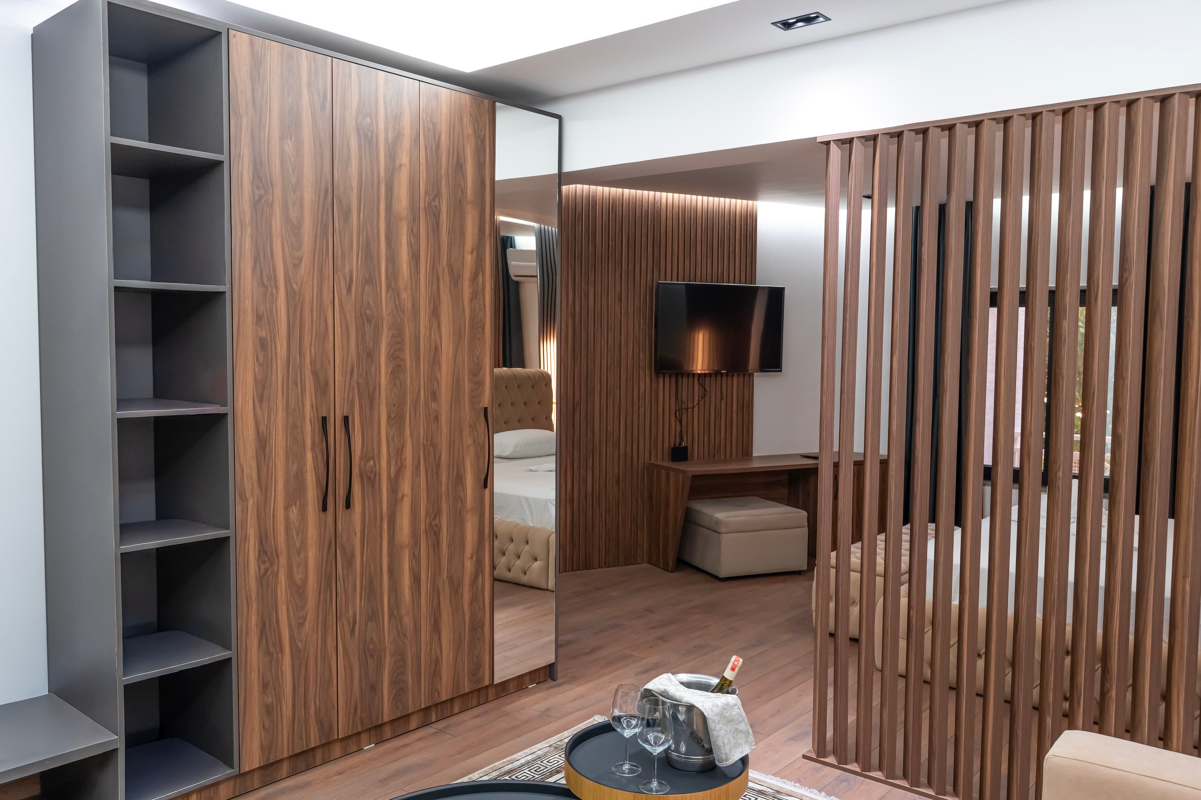 Deluxe Suite 5